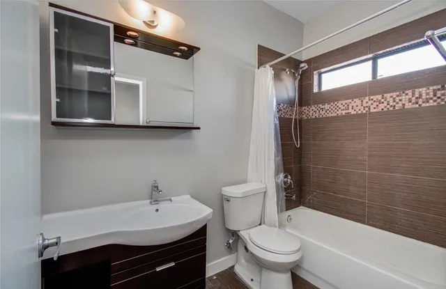 $450,000 | 1609 Welch Street, Unit B, Houston, TX 77006