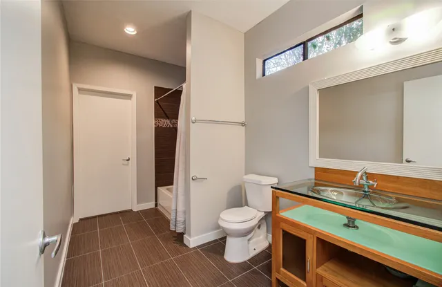 $450,000 | 1609 Welch Street, Unit B, Houston, TX 77006