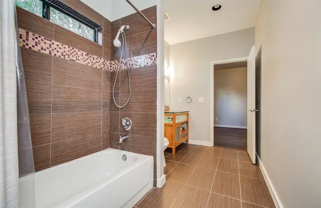 $450,000 | 1609 Welch Street, Unit B, Houston, TX 77006