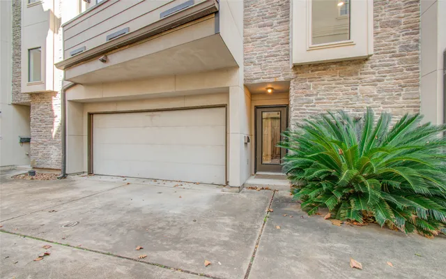 $450,000 | 1609 Welch Street, Unit B, Houston, TX 77006