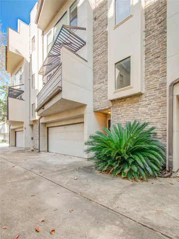 $450,000 | 1609 Welch Street, Unit B, Houston, TX 77006