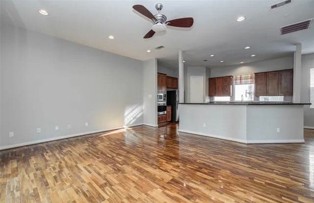 $450,000 | 1609 Welch Street, Unit B, Houston, TX 77006