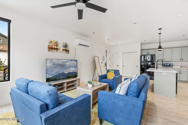 $2,400 | 1221 East Emma Drive, Unit 106, Flagstaff, AZ 86001