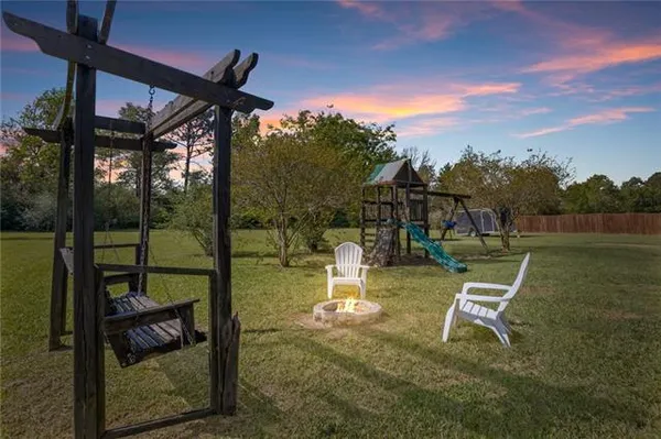 $355,000 | 126 Eagle Pt Drive, Leesville, LA 71446