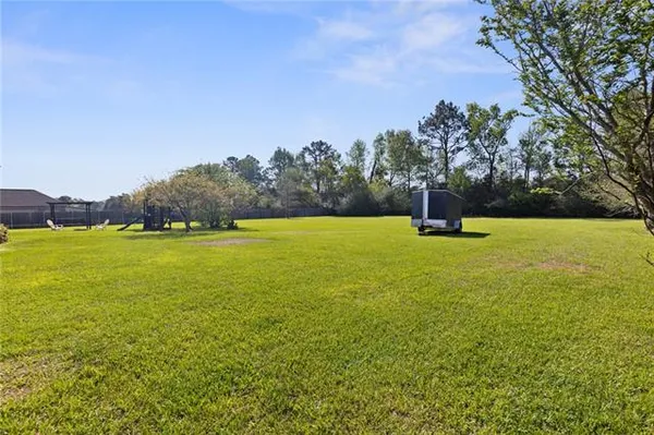 $355,000 | 126 Eagle Pt Drive, Leesville, LA 71446