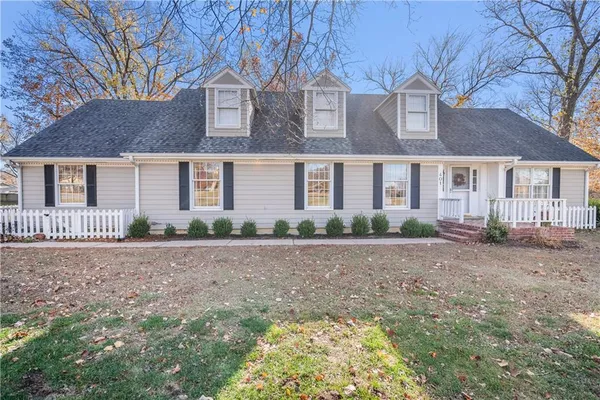 $350,000 | 401 Taylor Road, Independence, KS 67301