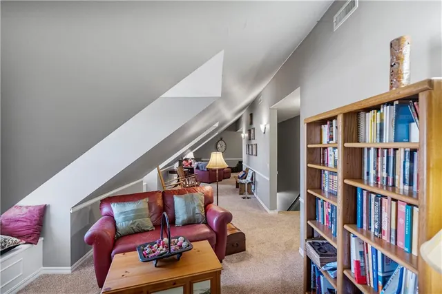 $365,000 | 401 Taylor Road, Independence, KS 67301