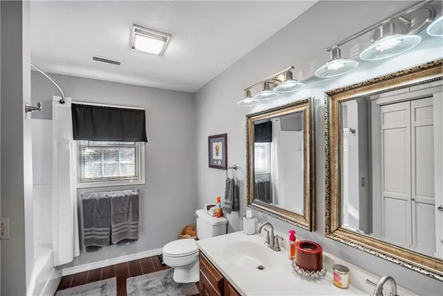 $365,000 | 401 Taylor Road, Independence, KS 67301