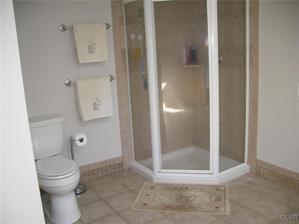 4888 Vera Cruz Road Emmaus, PA 18049 - Photo 10 of 35 Gallery Image 10