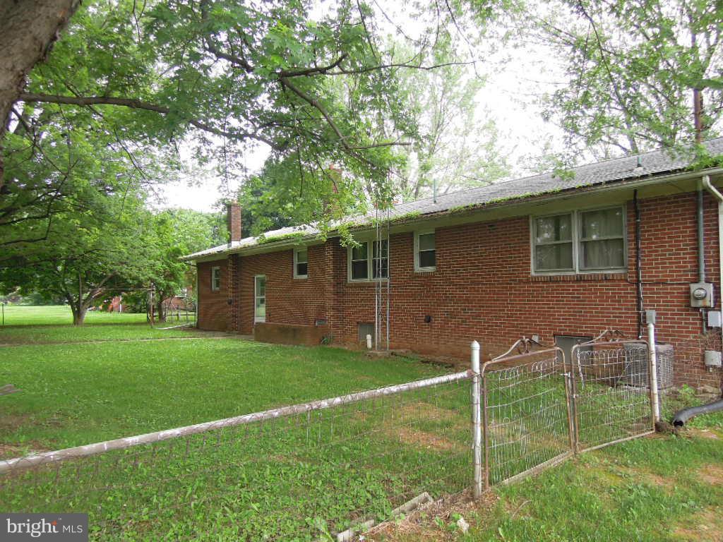 8520 Fingerboard Road Frederick, MD 21704 - Photo 18 of 22 Exterior (Rear)