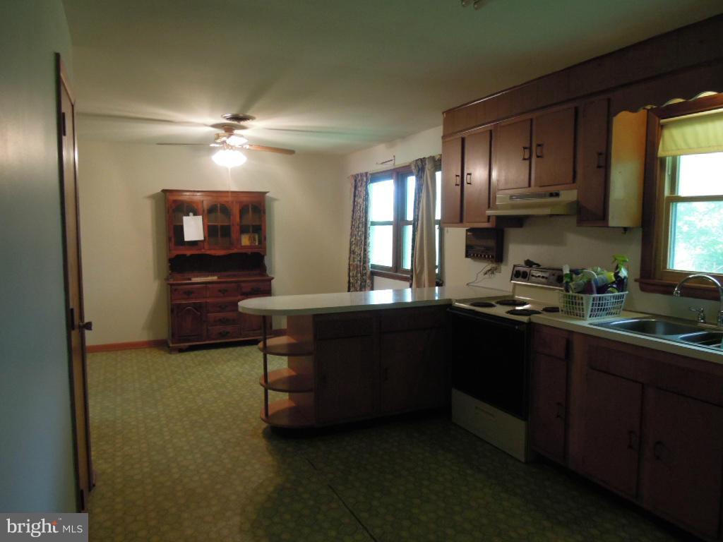 8520 Fingerboard Road Frederick, MD 21704 - Photo 5 of 22 Kitchen