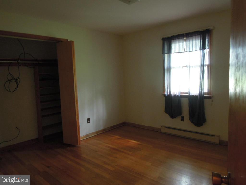 8520 Fingerboard Road Frederick, MD 21704 - Photo 7 of 22 Bedroom