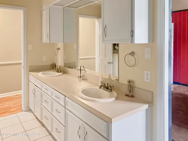 $395,000 | 4835 Upper Glading Road, Summit, MS 39666