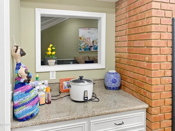 $395,000 | 4835 Upper Glading Road, Summit, MS 39666