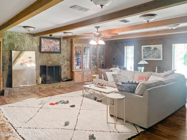 $395,000 | 4835 Upper Glading Road, Summit, MS 39666