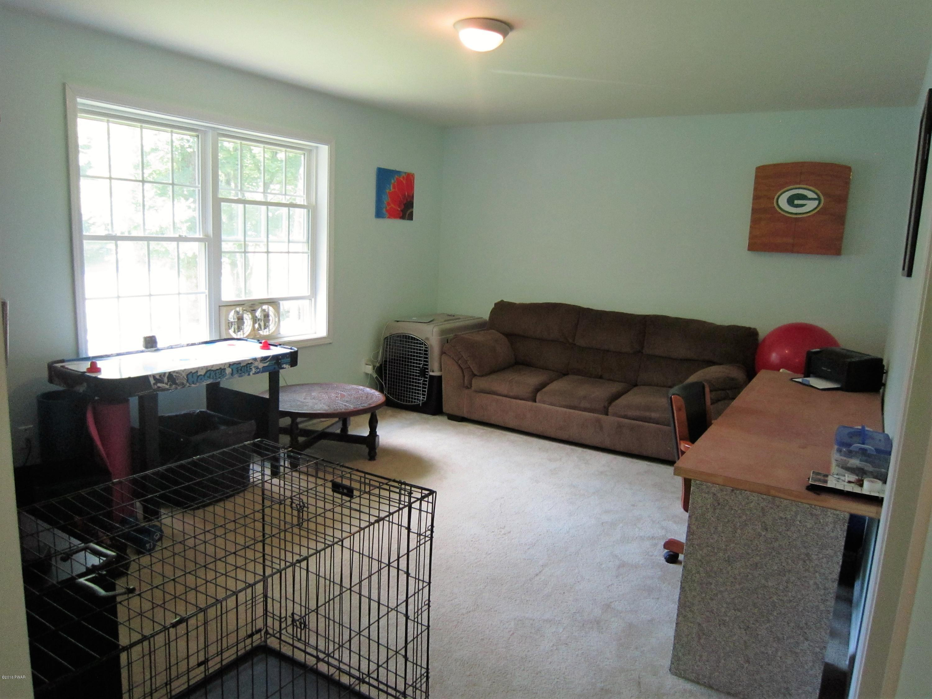 103 Rim Court Milford, PA 18337 - Photo 9 of 16