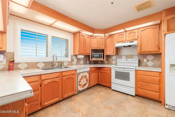 $899,900 | 4636 East Ave H, Lancaster, CA 93535