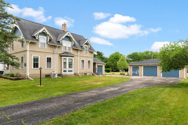 $400,000 | 410-412 Jones Fort, Fort Atkinson, WI 53538