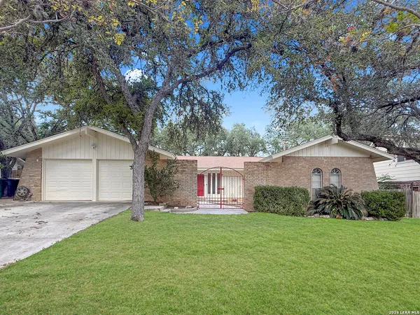 $2,400 | 14707 Chimney Way Street, San Antonio, TX 78232