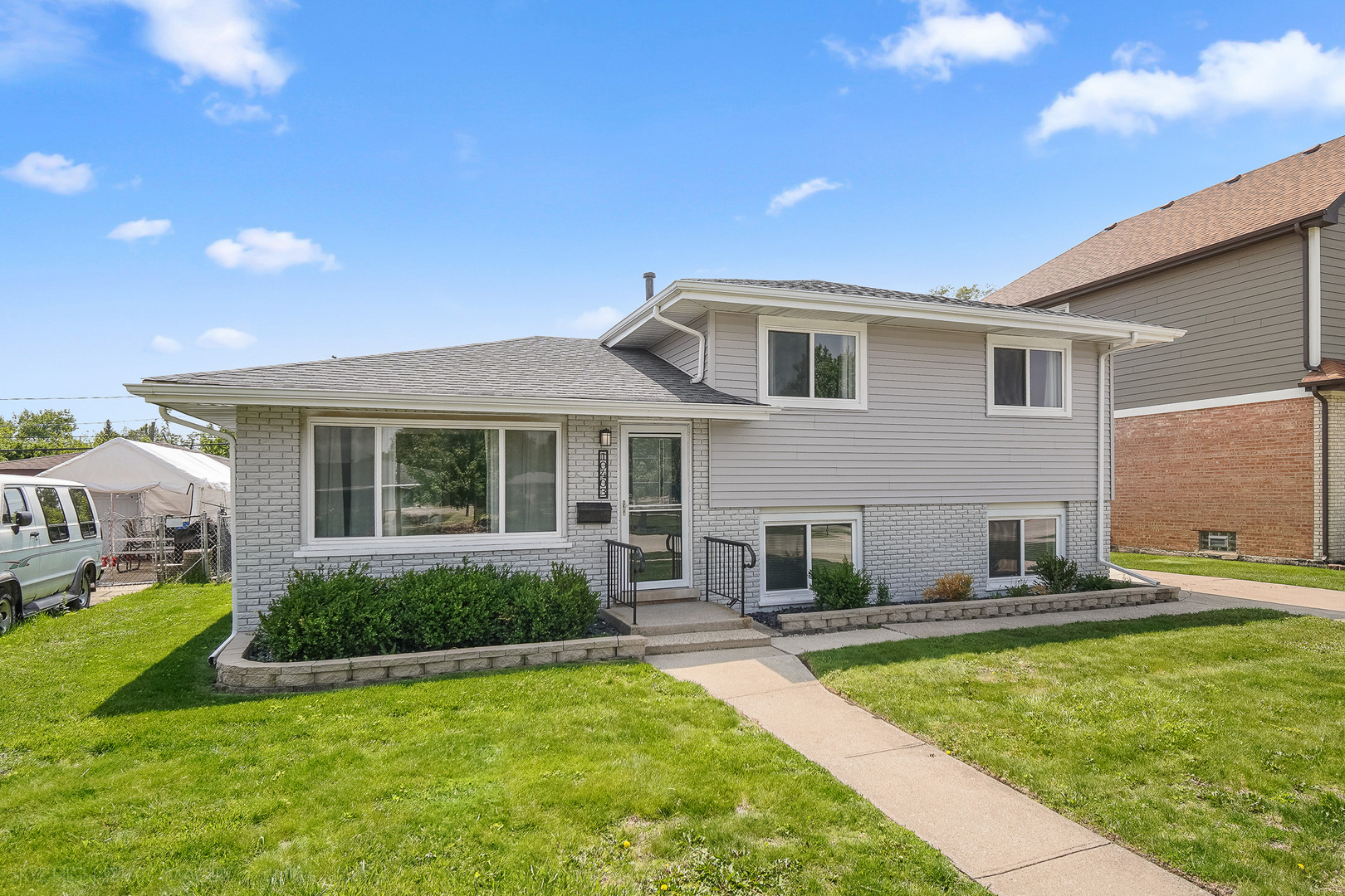 10403 Barnard Drive Chicago Ridge, IL 60415 - Photo 1 of 21