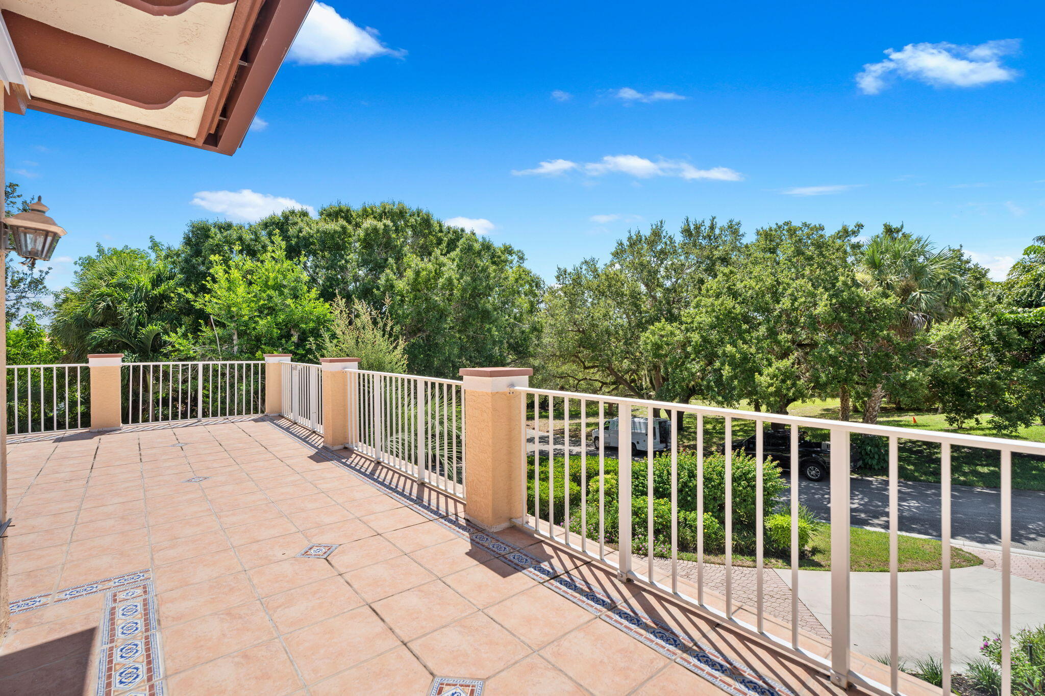 6 Castle Hill Way Sewall's Point, FL 34996 - Photo 18 of 31 a view of a balcony