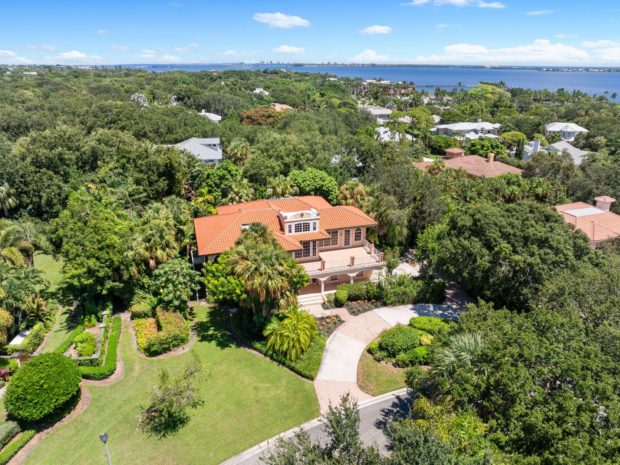 6 Castle Hill Way Sewall's Point, FL 34996 - Photo 2 of 31 a view of a city