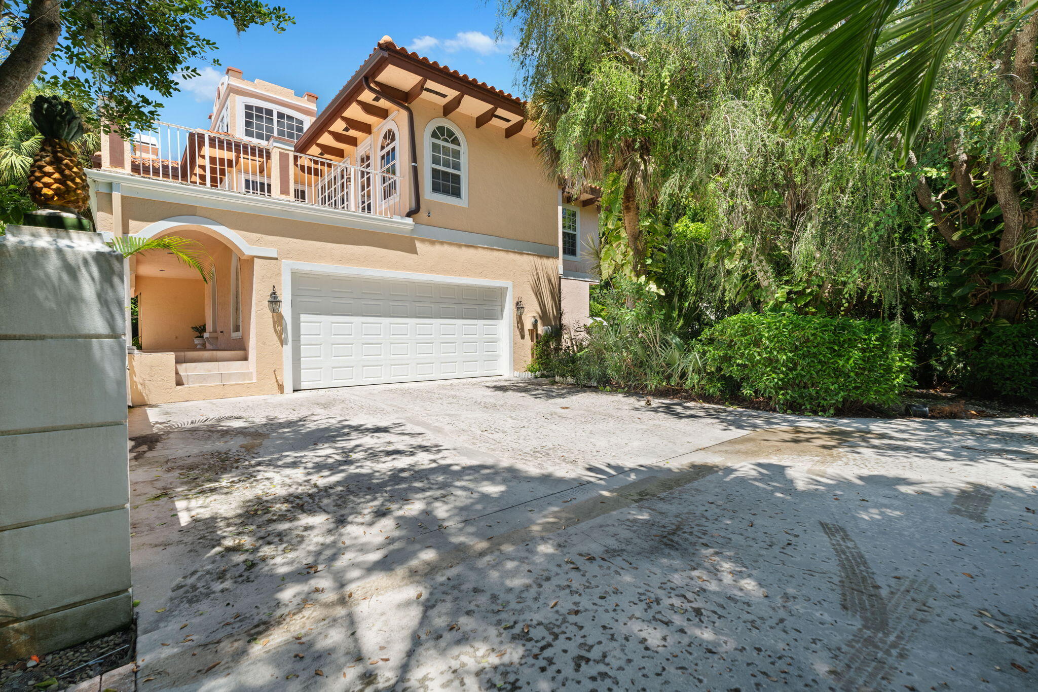 6 Castle Hill Way Sewall's Point, FL 34996 - Photo 29 of 31 a view of a house with a yard