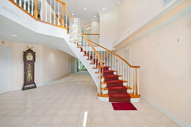 a view of entryway and hall