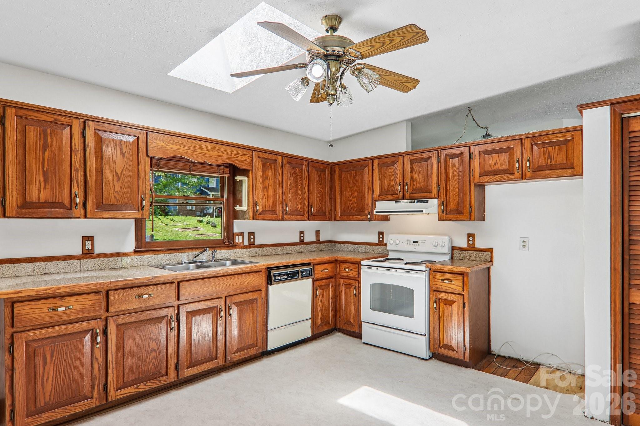 48 Chambers View Drive Clyde, NC 28721 - Photo 18 of 48 Gallery Image 18