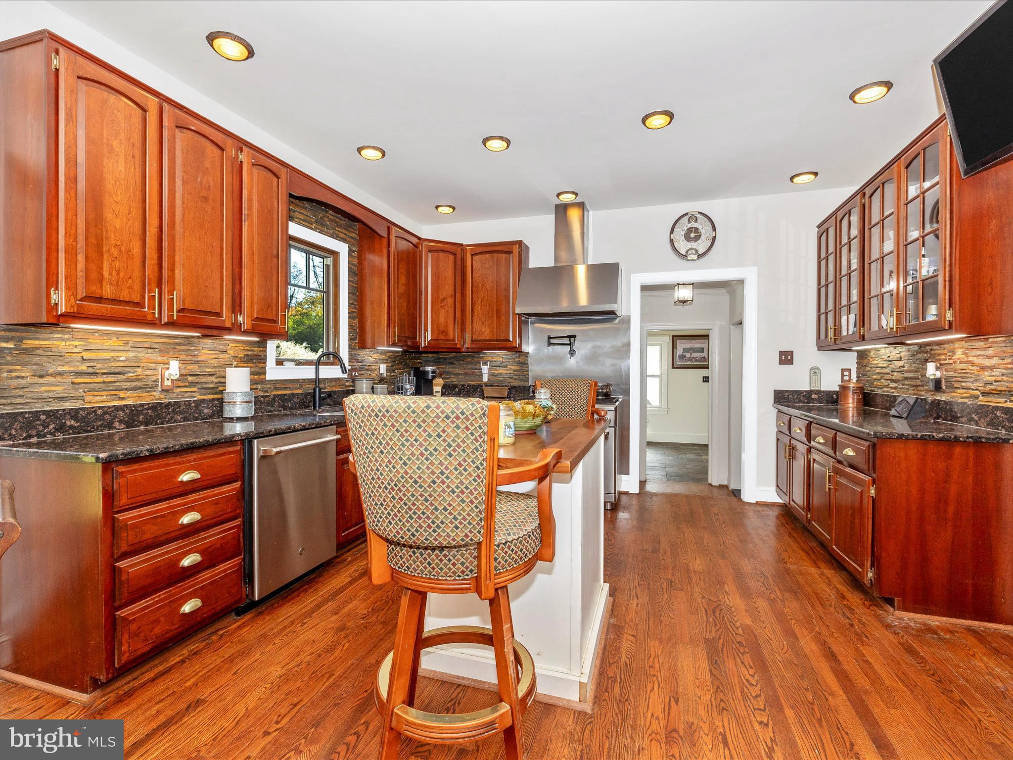 11516 Weller Road Monrovia, MD 21770 - Photo 11 of 56 Gourmet Kitchen with recess lighting