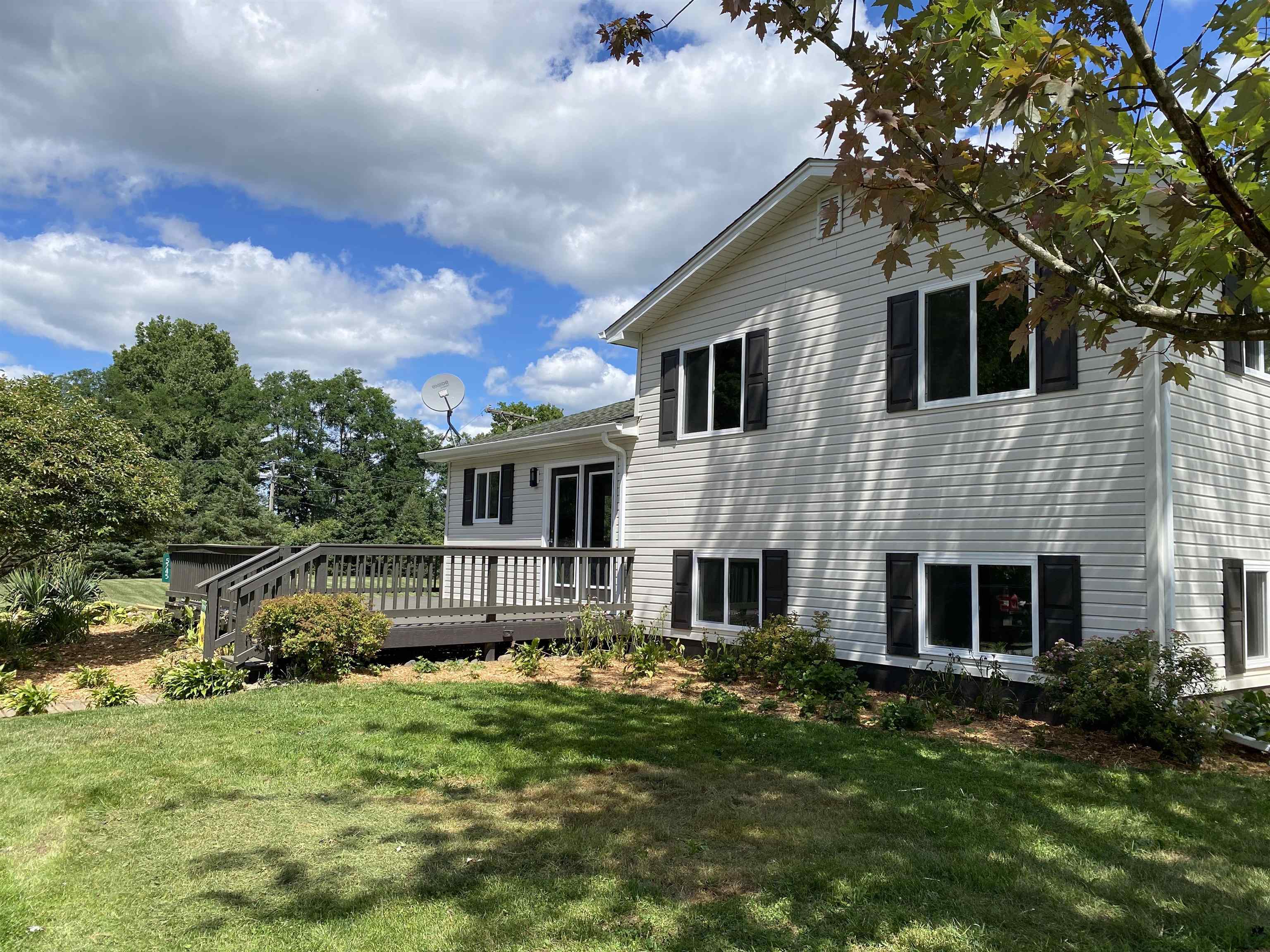 5245 North Lake Road Columbiaville, MI 48421 - Photo 12 of 83 Gallery Image 12