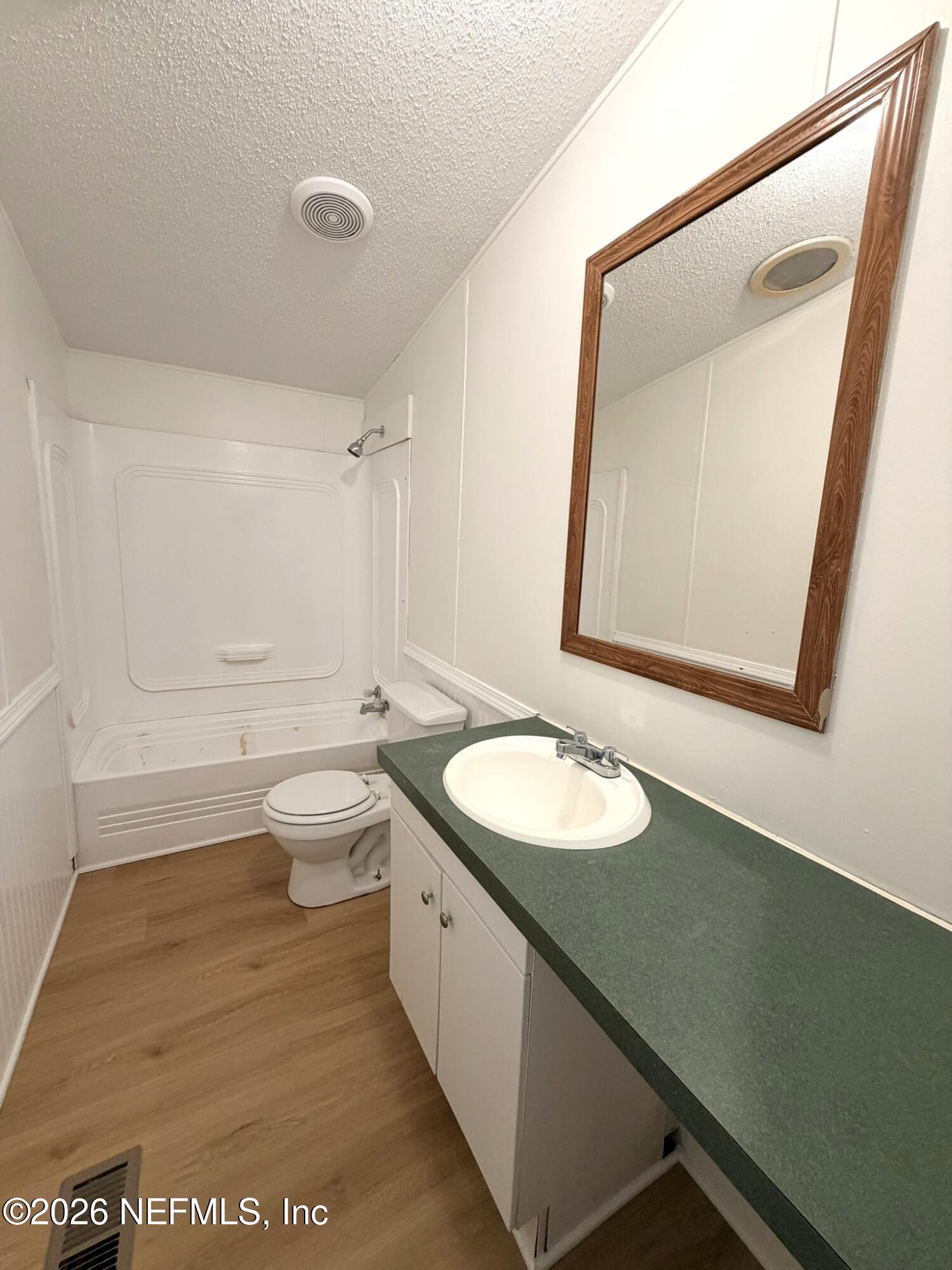 530 Ellison Road East Baldwin, FL 32234 - Photo 19 of 20 19 Hall Bathroom