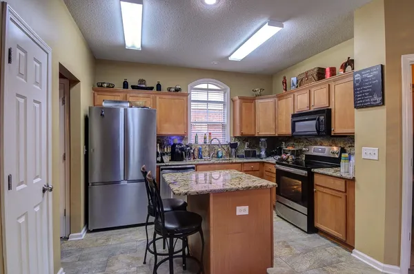 $339,000 | 7656 Glen Laurel Way, Memphis, TN 38125