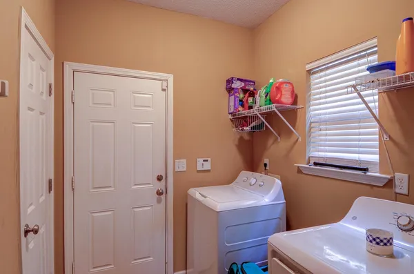 $339,000 | 7656 Glen Laurel Way, Memphis, TN 38125