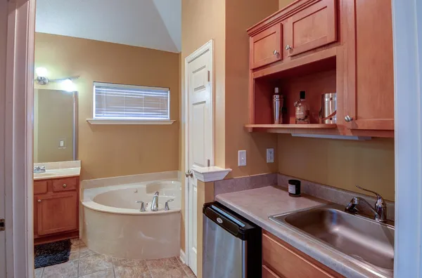 $339,000 | 7656 Glen Laurel Way, Memphis, TN 38125