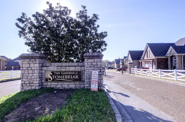 $339,000 | 7656 Glen Laurel Way, Memphis, TN 38125