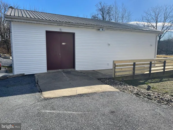 $1,500 | 210 North Centre Avenue, Unit A, Leesport, PA 19533