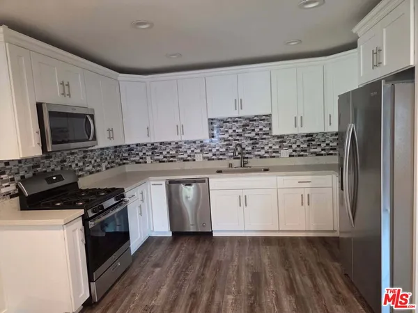 $3,750 | Glade Avenue, Woodland Hills, CA 91303