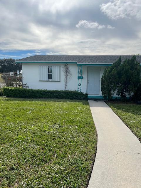 511 Silver Beach Road West Palm Beach, FL 33403 - Photo 2 of 25 Exterior Front #511
