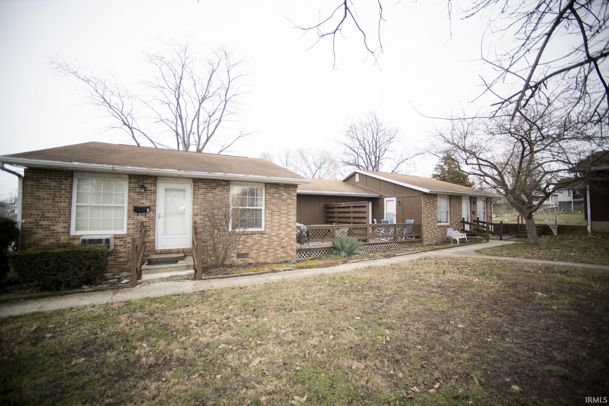 912 North Main Street Bicknell, IN 47512 - Photo 15 of 27