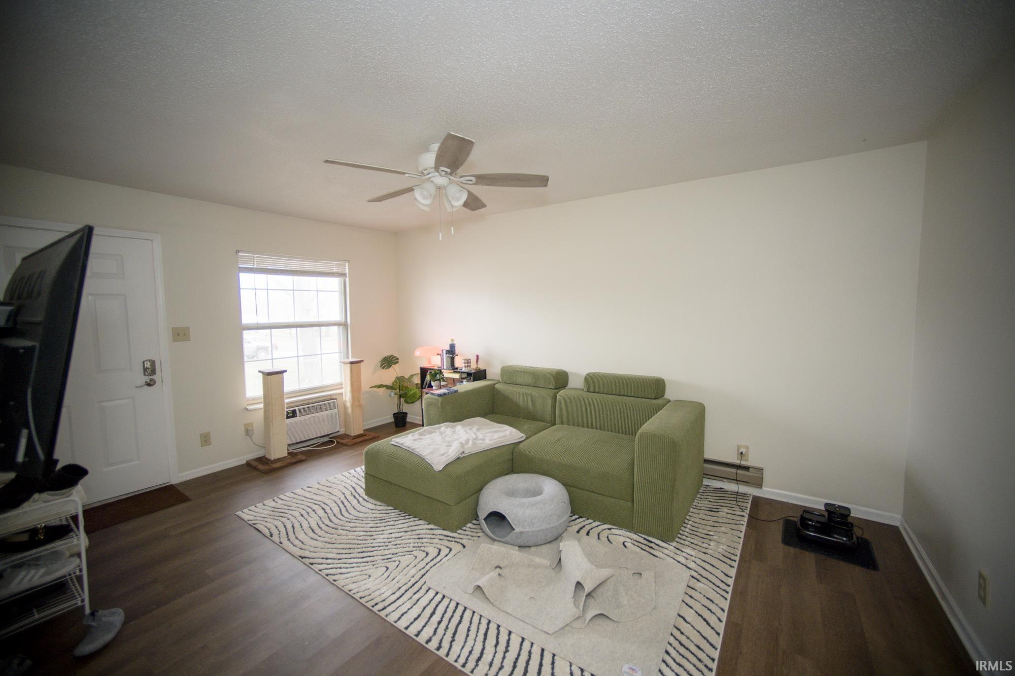 912 North Main Street Bicknell, IN 47512 - Photo 6 of 27