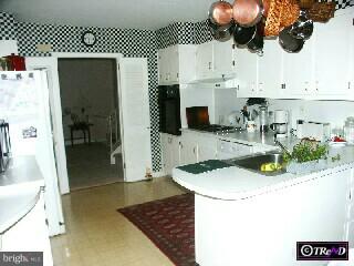 2323 Fairway Road Huntingdon Valley, PA 19006 - Photo 5 of 6 Gallery Image 5