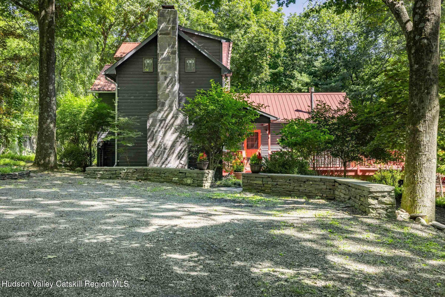 125 Johnson Hill Road Kingston, NY 12401 - Photo 3 of 34 Driveway Approach