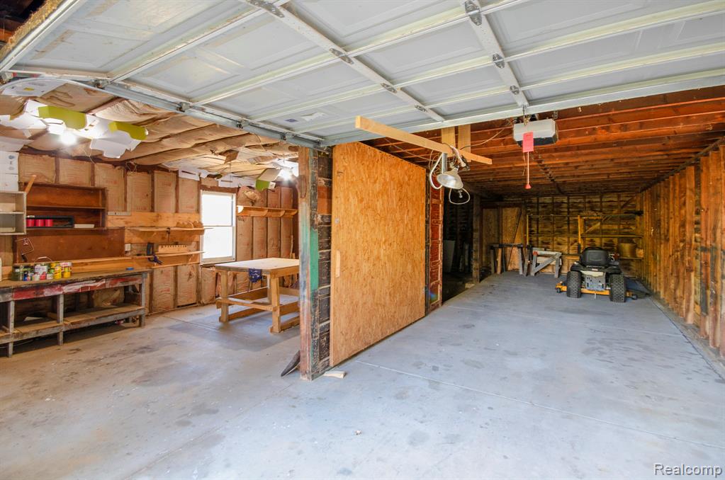 8344 Ellis Road Clarkston, MI 48348 - Photo 13 of 32