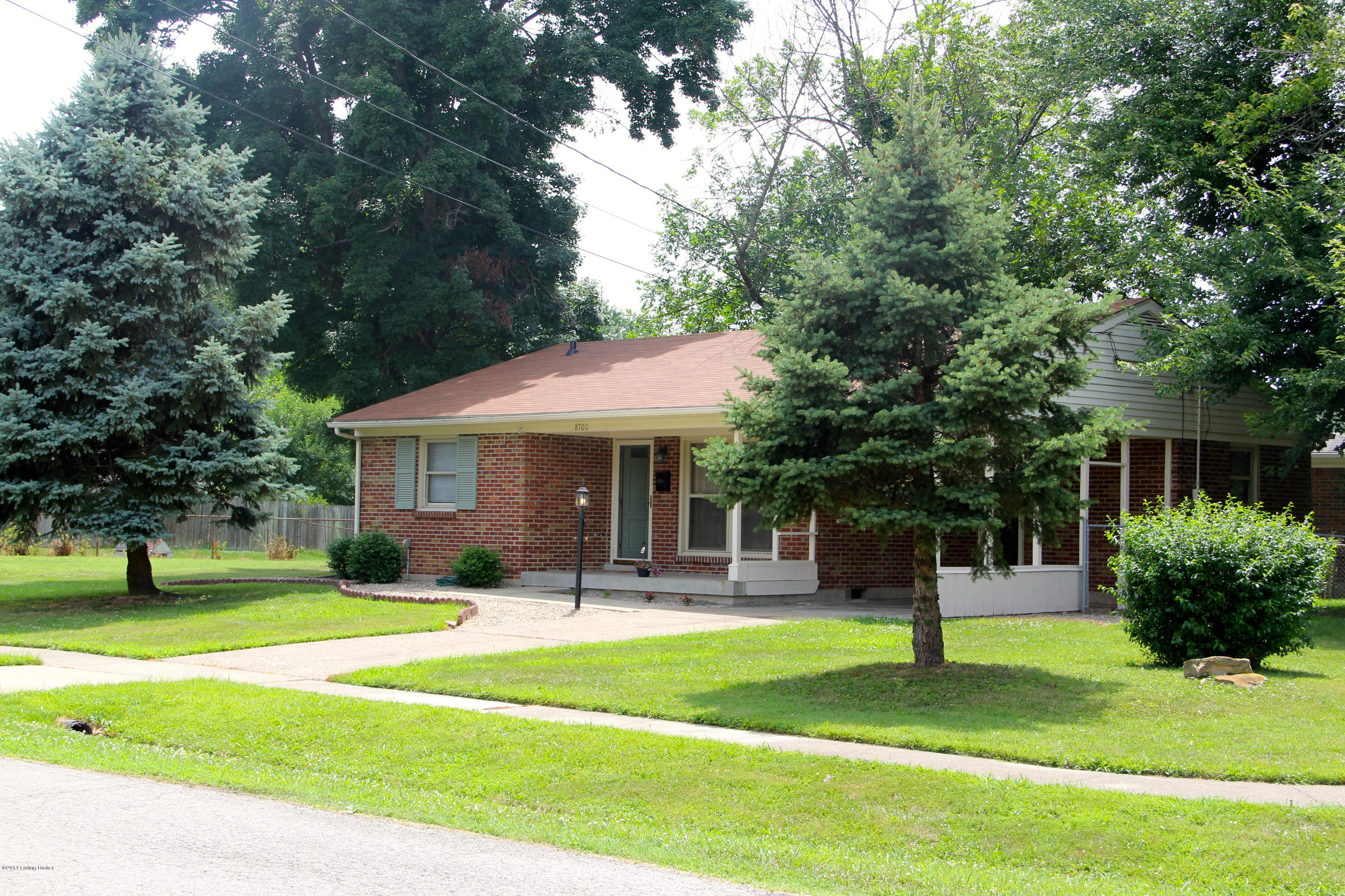 8700 Moody Road Louisville, KY 40219 - Photo 4 of 32 IMG_8690