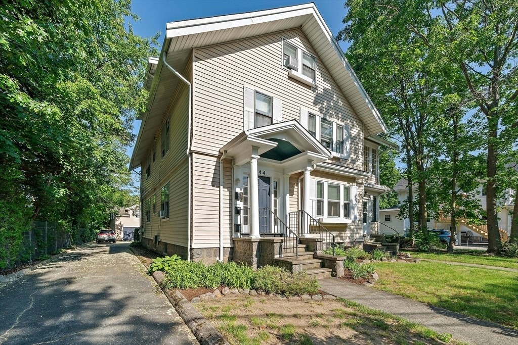 46 Wyman Road, Unit 3 Braintree, MA 02184 - Photo 1 of 2