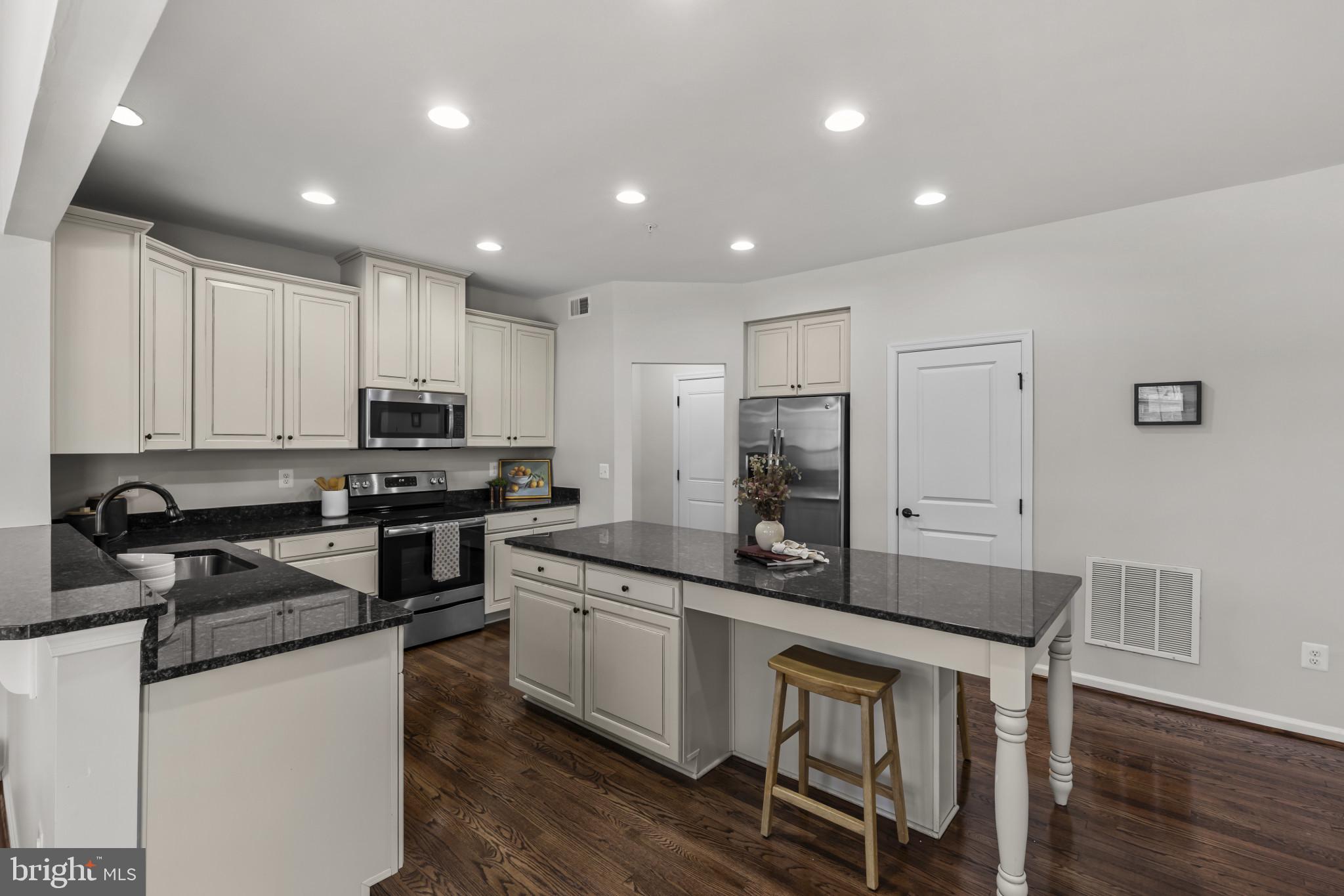 2540 River Rdg Trail Ellicott City, MD 21043 - Photo 14 of 70 Kitchen