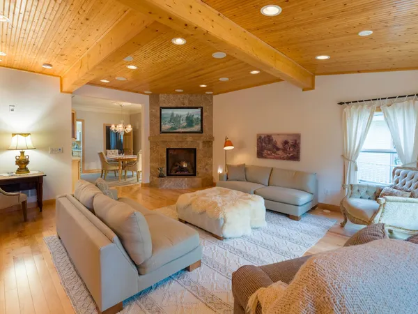 $599,900 | 3801 Lyndale Avenue South, Minneapolis, MN 55409