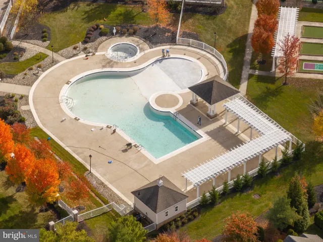 a picture of a tennis court