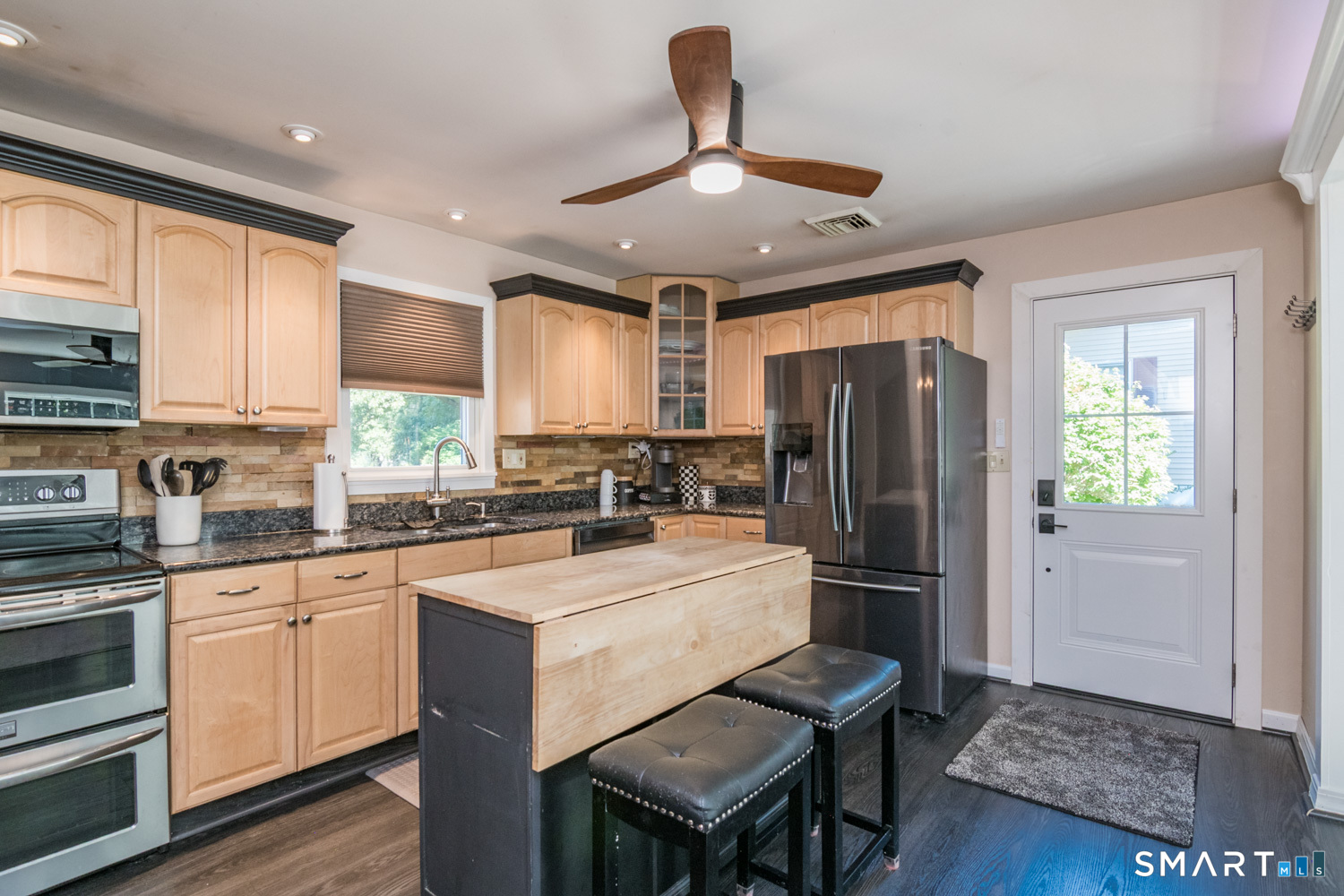 541 George Washington Road Enfield, CT 06082 - Photo 8 of 38